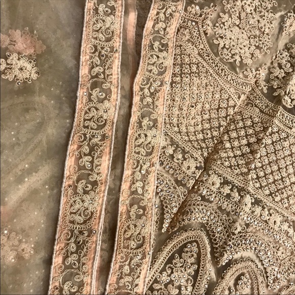 Designer cream lehenga - Picture 3 of 4